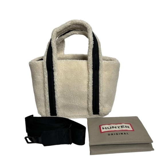 Hunter Wanderer Sherpa Mini Tote Bag White Faux Fur - Picture 7 of 17